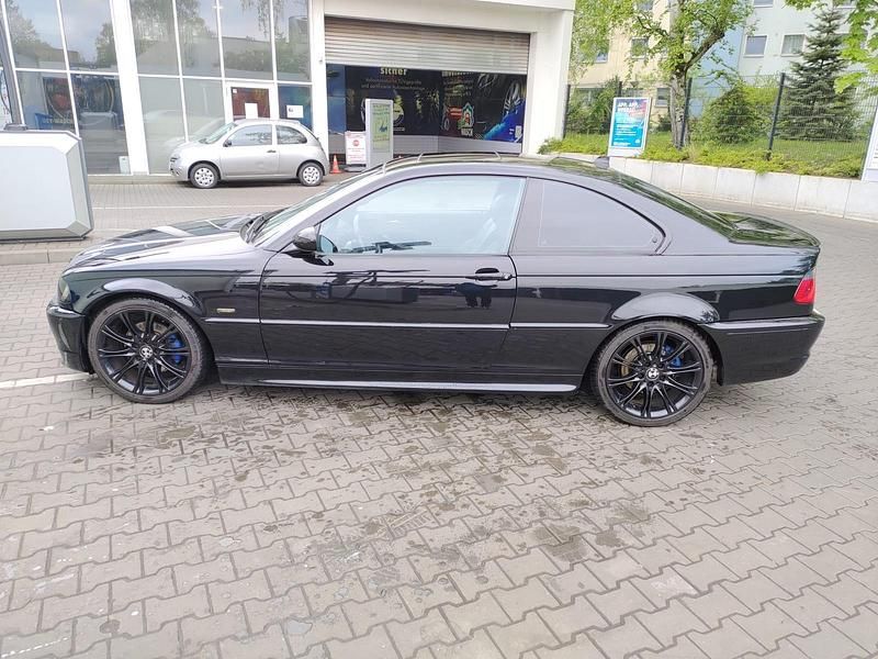 Gebraucht BMW 325 197 PS (144 kW) 2001 Schwarz Coupé