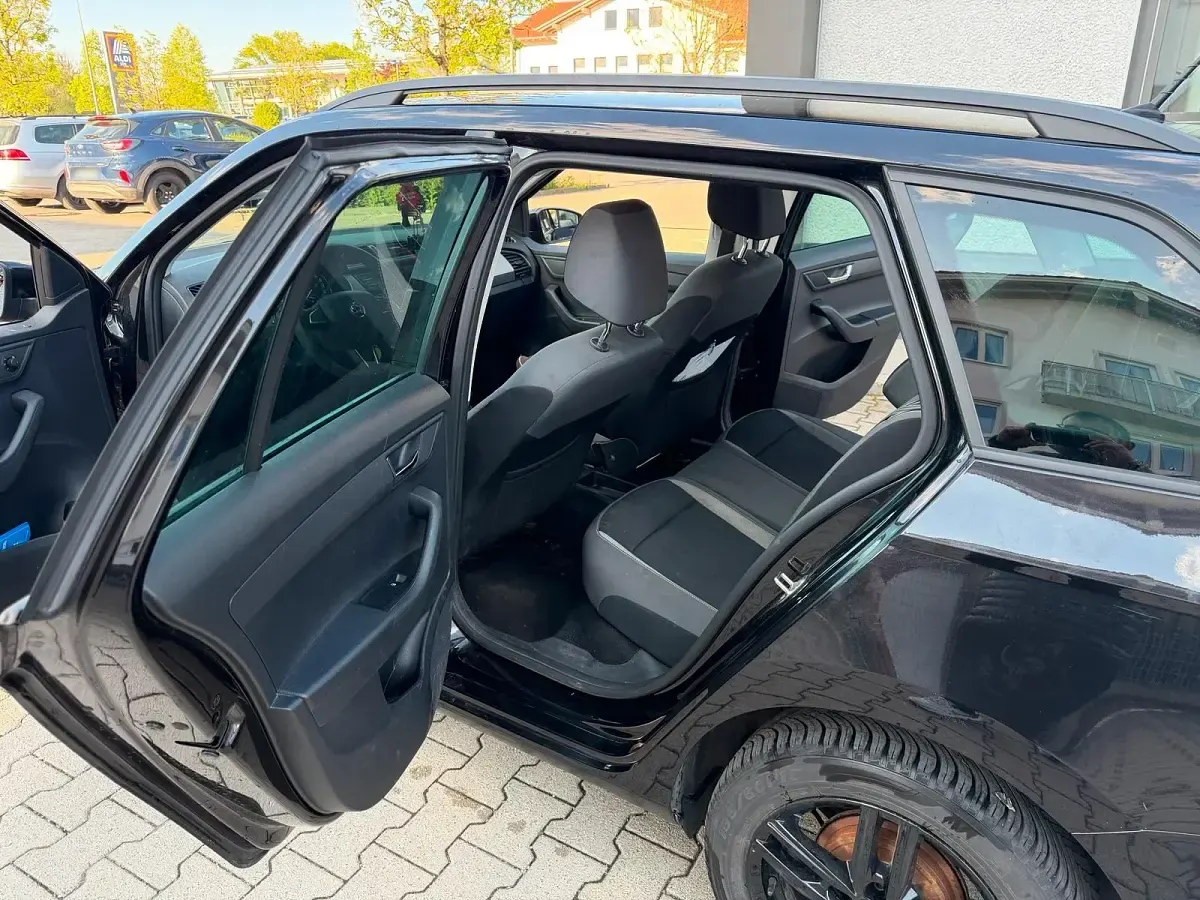 Gebraucht Skoda Fabia 75 PS (55 kW) 2015 Schwarz Kombi
