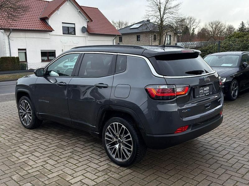 Gebraucht Jeep Compass 131 PS (96 kW) 2022 Grau SUV