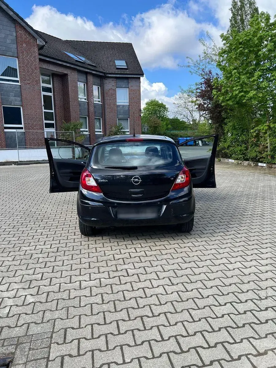 Second-hand Opel Corsa 80 CP (58 kW) 2008 Negru Hatchback