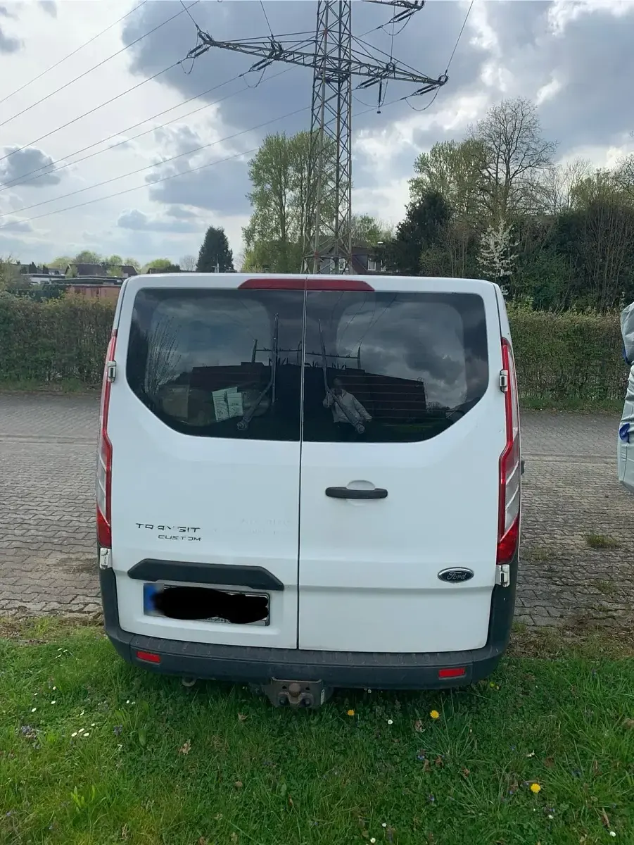 Gebraucht Ford Transit Custom 105 PS (77 kW) 2016 Weiß Van / Kleinbus