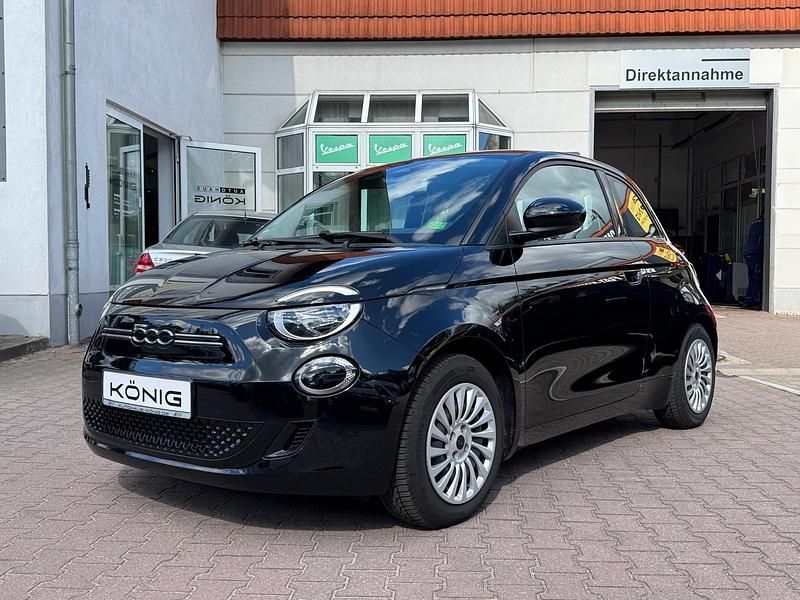Schwarz Gebraucht 2023 Fiat 500e Kleinwagen | 23.477 € (Fairer Preis) - Bild 1/4
