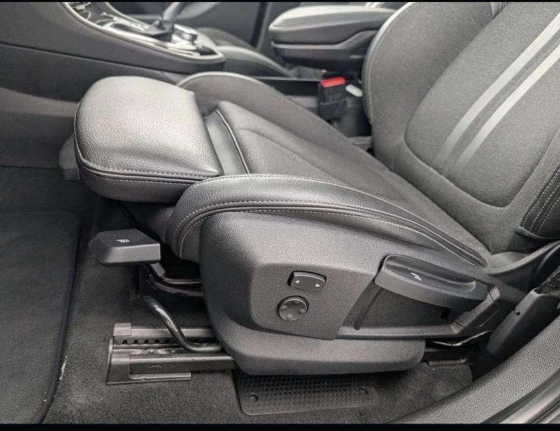Gebraucht BMW 225 Sport Line 136 PS (100 kW) 2021 Schwarz Van / Kleinbus
