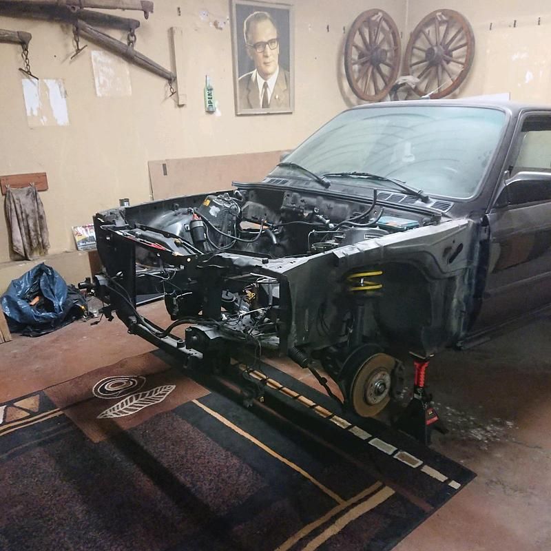 Second-hand BMW 325 170 CP (125 kW) 1990 Negru Break