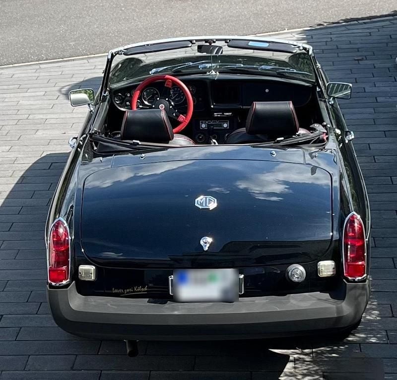 Second-hand MG B 95 CP (69 kW) 1979 Negru Cabrio