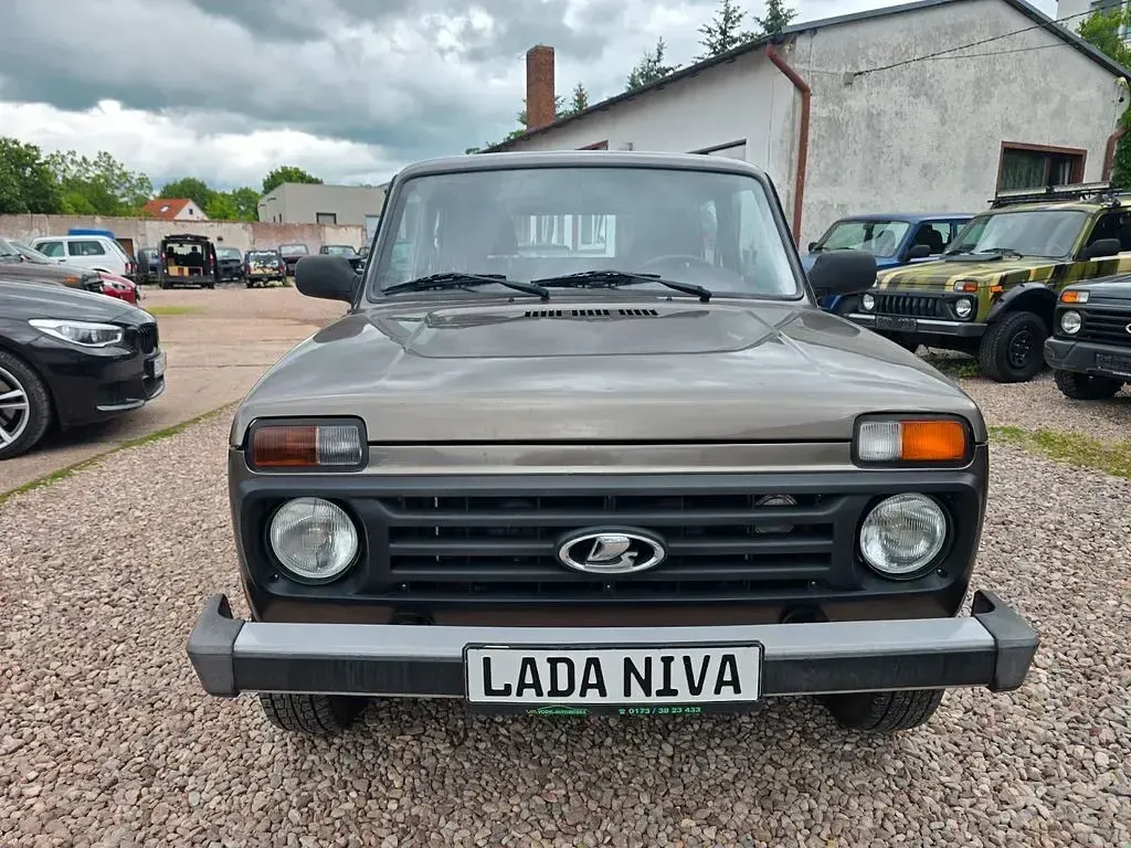 Gebraucht Lada Taiga 83 PS (61 kW) 2018 Braun SUV