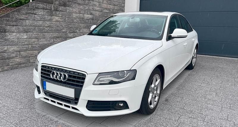 Weiß Gebraucht 2009 Audi A4 Ambition Limousine | 9.400 € (Teuer) - Bild 1/4