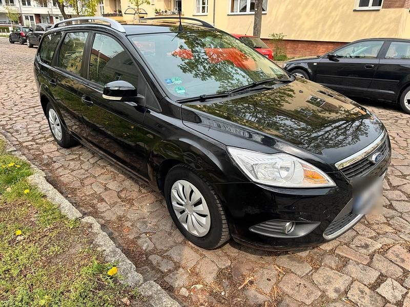Używany Ford Focus 2010 Czarny Kombi