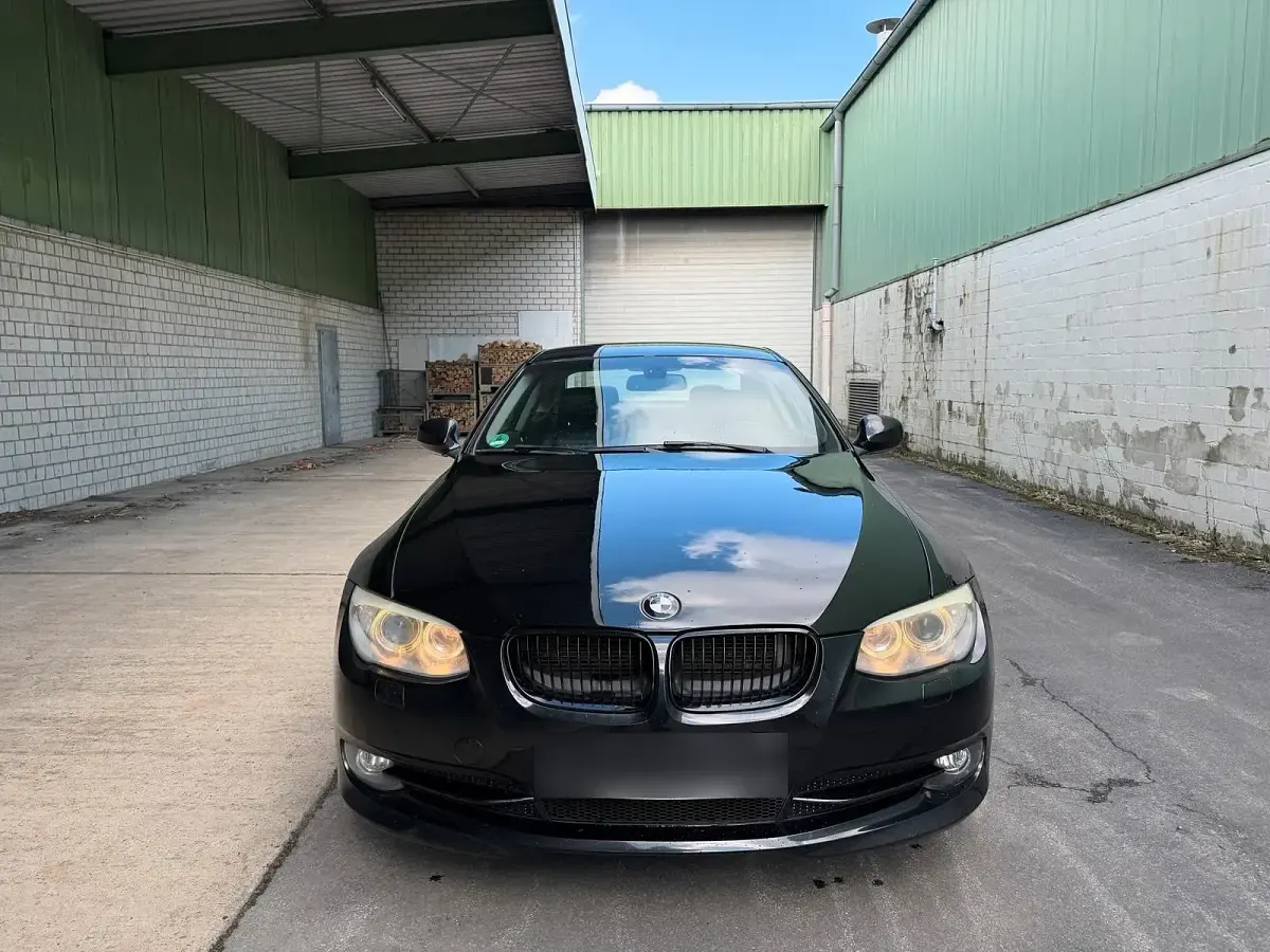 Second-hand BMW 320 184 CP (135 kW) 2010 Negru Coupe