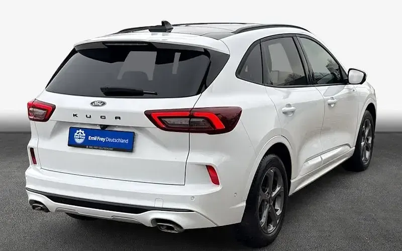 Usata Ford Kuga ST-Line X 186 CV (136 kW) 2024 Bianco SUV