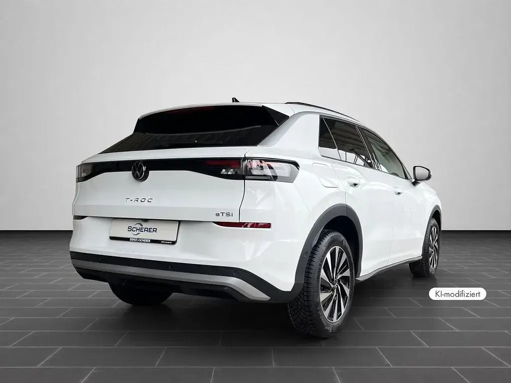 Neu VW T-Roc Life 150 PS (110 kW) 2026 Pure white uni SUV