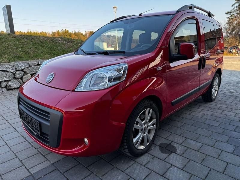 Gebraucht Fiat Qubo Easy 95 PS (69 kW) 2012 Rot Van / Kleinbus