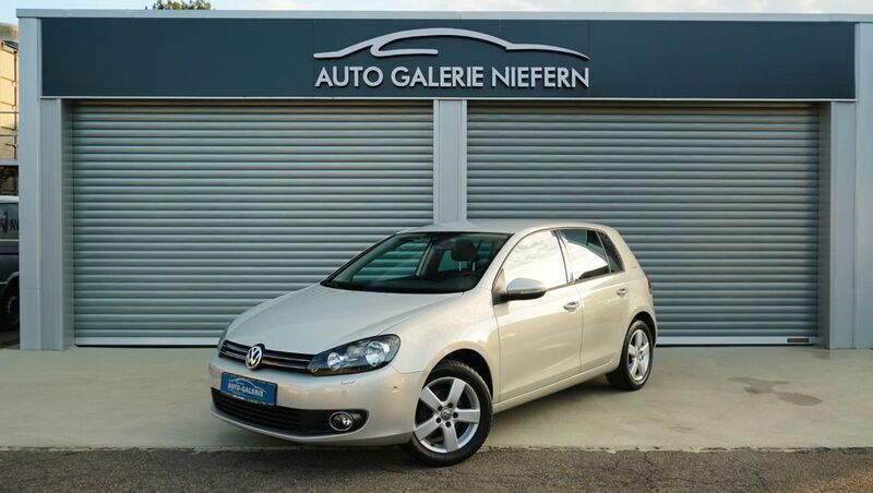 Silber Gebraucht 2010 VW Golf VI Team Limousine | 8.900 € (Teuer) - Bild 1/4