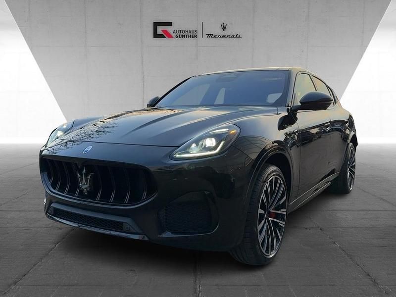 Neu Maserati Grecale 330 PS (242 kW) 2026 Schwarz SUV