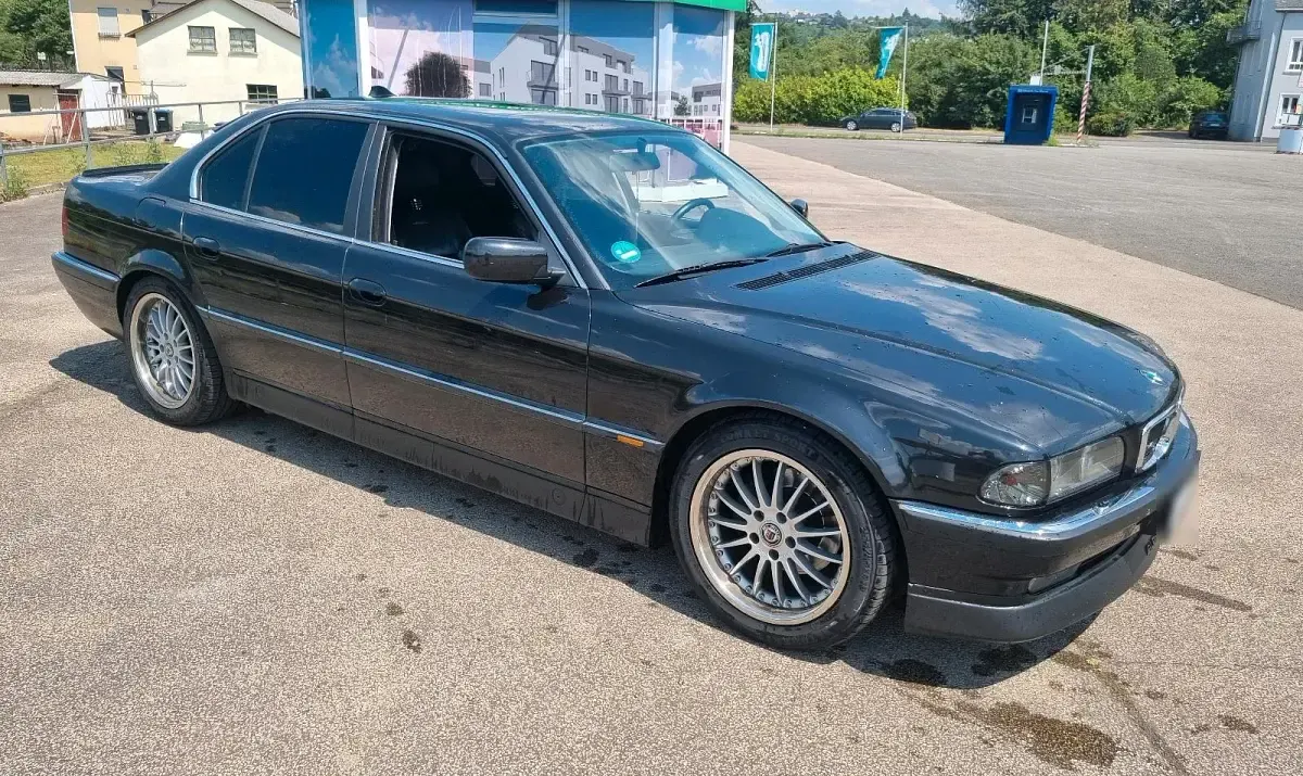 Gebraucht BMW 728 193 PS (141 kW) 1997 Schwarz Limousine