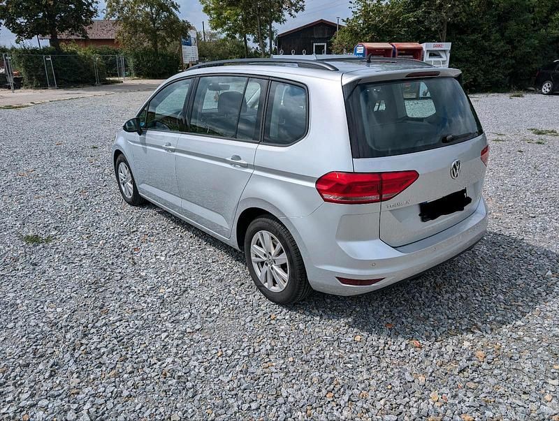 Gebraucht VW Touran 150 PS (110 kW) 2020 Silber Van / Kleinbus