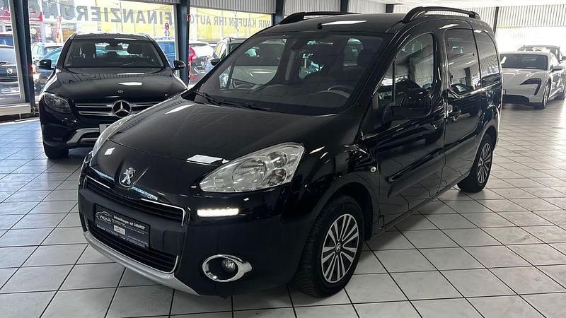 Gebraucht Peugeot Partner Tepee Active 98 PS (72 kW) 2014 Noir onyx Van / Kleinbus