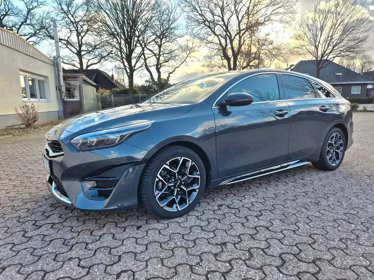 Gebraucht Kia ProCeed GT-Line 160 PS (117 kW) 2022 Grau Kombi