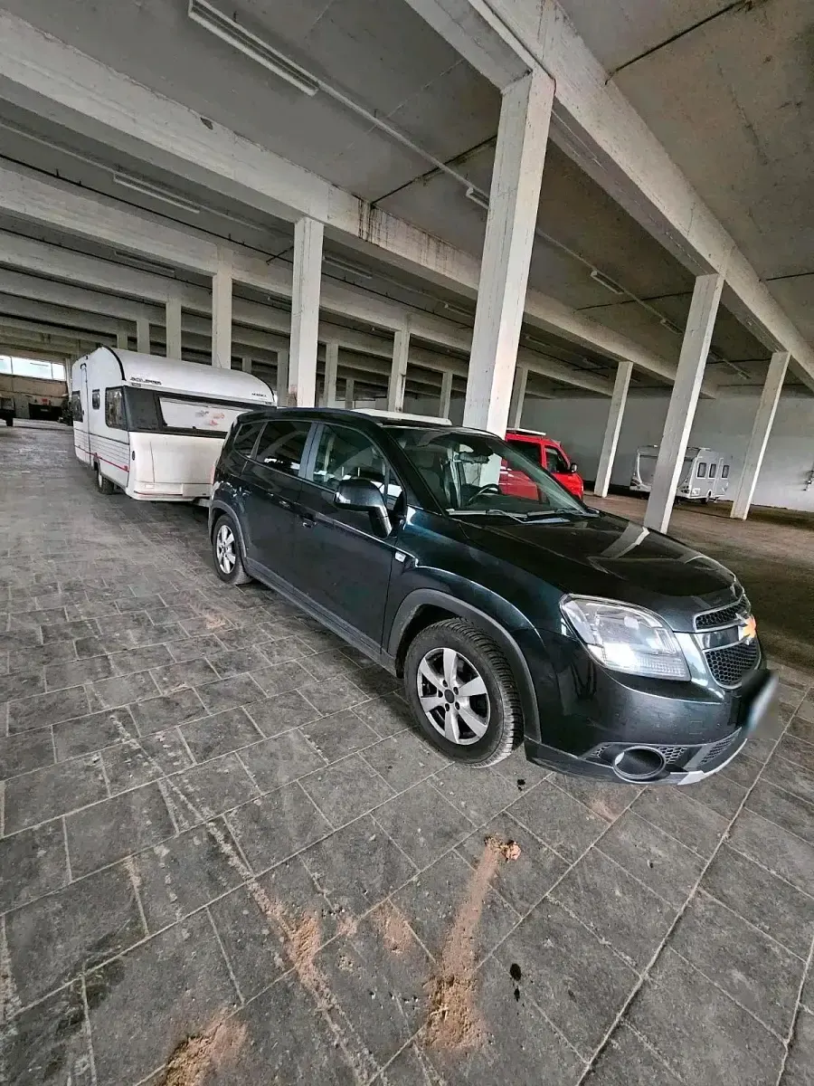 Gebraucht Chevrolet Orlando 163 PS (119 kW) 2012 Schwarz Van / Kleinbus
