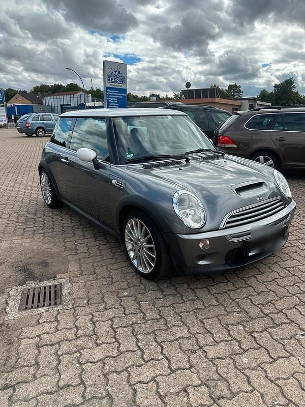 Silber Gebraucht 2004 Mini Cooper S Kleinwagen | 3.999 € (Fairer Preis) - Bild 1/4