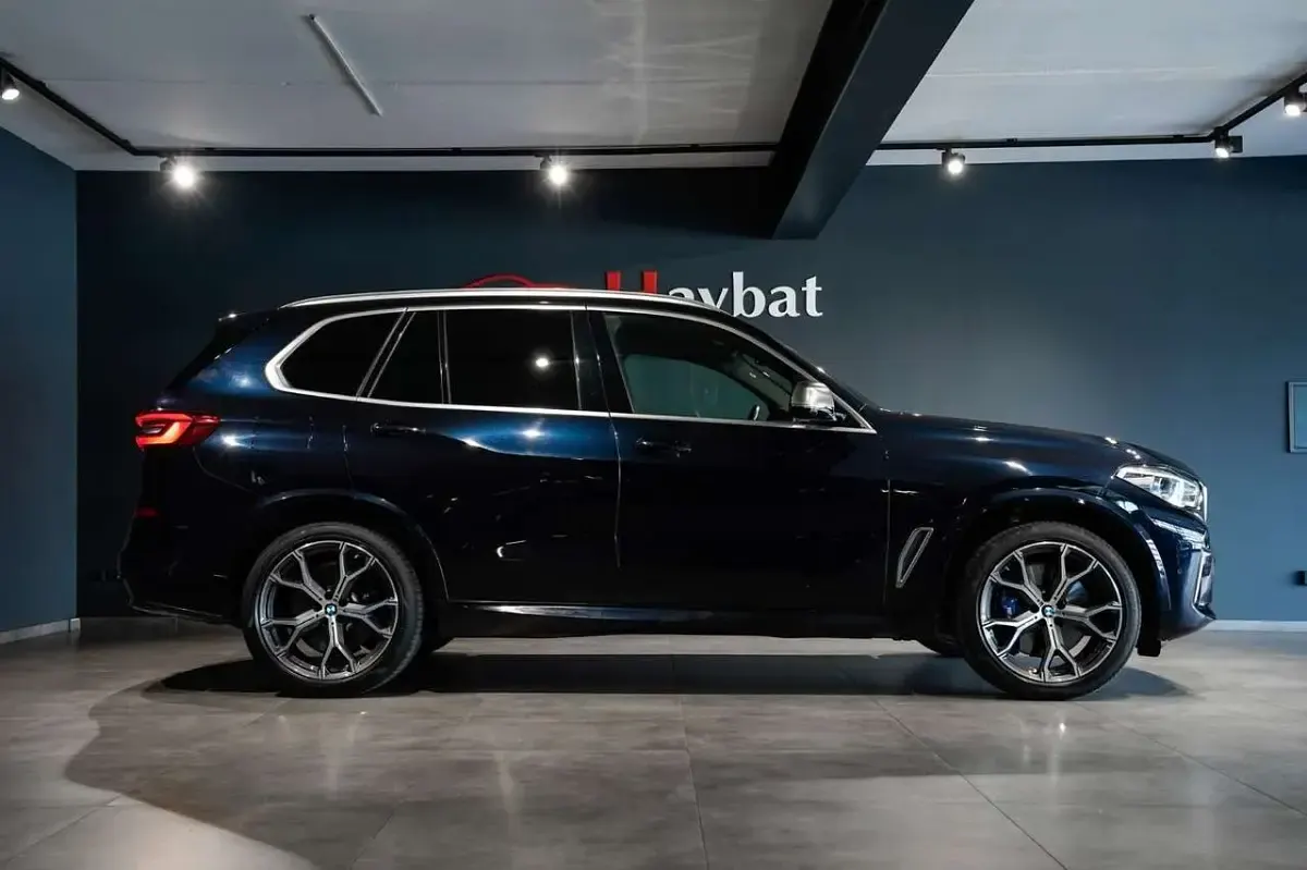 Gebraucht BMW X5 M 530 PS (389 kW) 2021 Carbonschwarz SUV