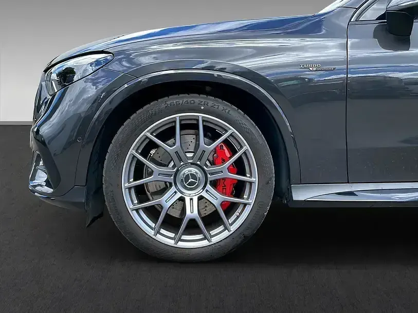 Gebraucht Mercedes GLC63 AMG AMG 680 PS (500 kW) 2024 Grau SUV