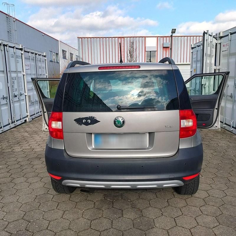 Gebraucht Skoda Yeti 105 PS (77 kW) 2012 Silber SUV