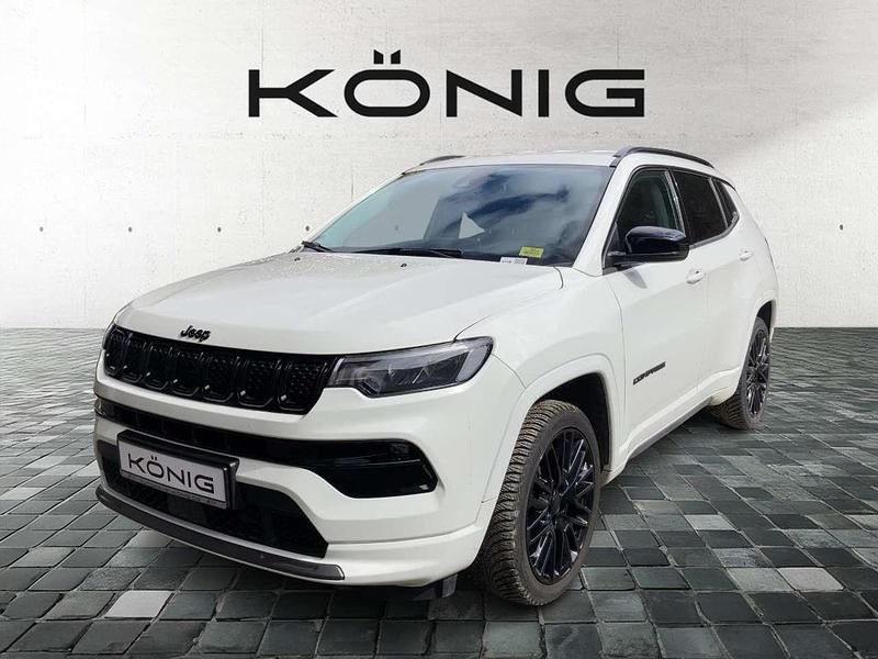 Gebraucht Jeep Compass 131 PS (96 kW) 2024 Alpine white (5ca) SUV