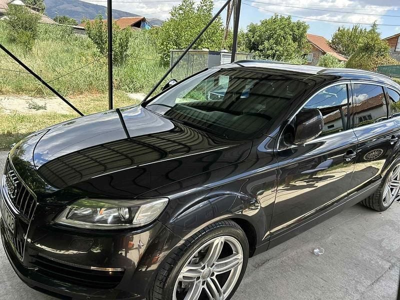 Grau Gebraucht 2007 Audi Q7 Comfort SUV | 10.000 € (Superpreis) - Bild 1/4