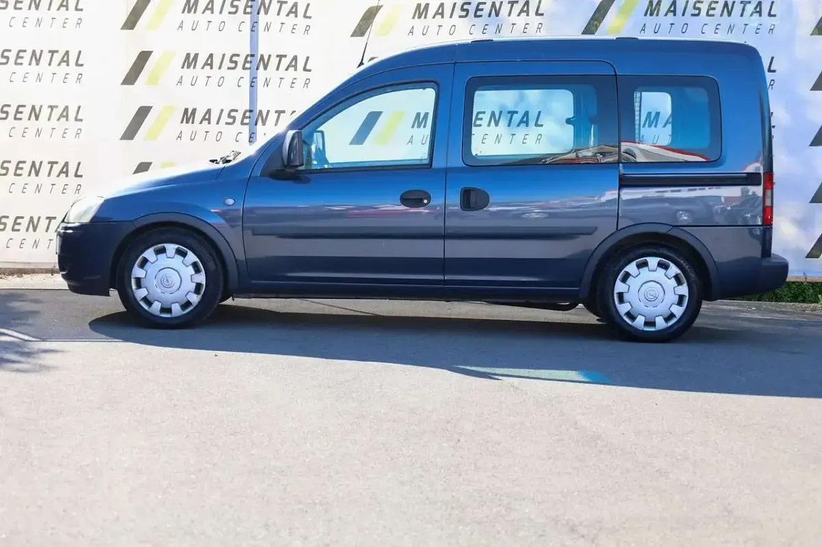 Second-hand Opel Combo Basis 94 CP (69 kW) 2007 Metro m2 Monovolum