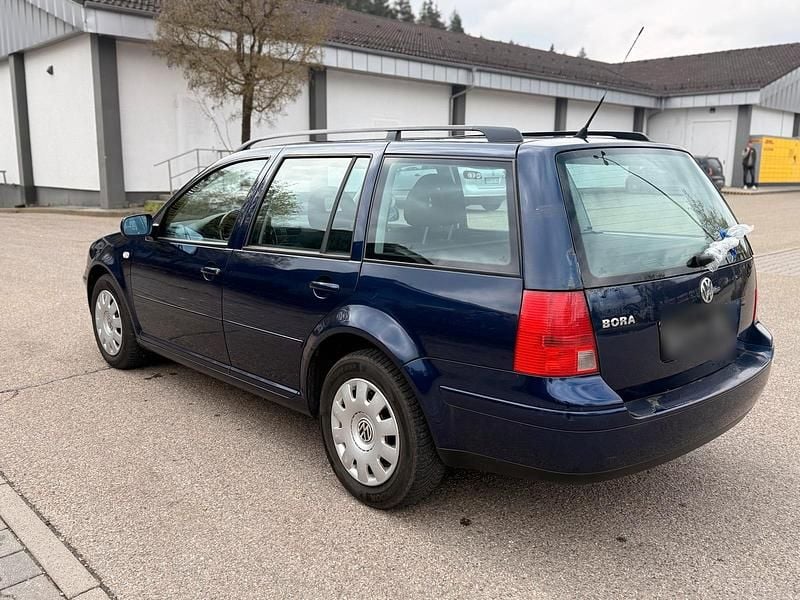 Gebraucht VW Bora 105 PS (77 kW) 2002 Blau Kombi