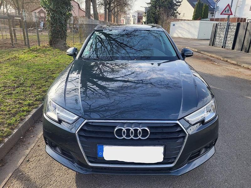 Gebraucht Audi A4 Performance 190 PS (139 kW) 2018 Grau Kombi