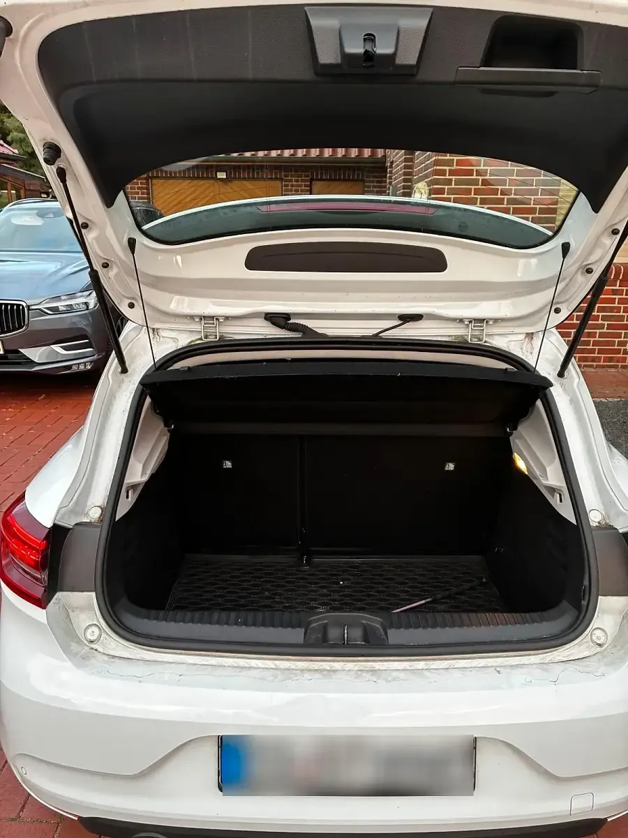 Gebraucht Renault Clio 67 PS (49 kW) 2023 Weiß Kleinwagen
