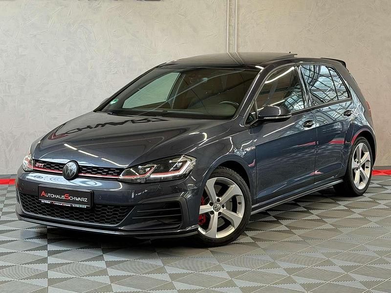 Gebraucht VW Golf VII GTI 245 PS (180 kW) 2018 Dark iron blue metallic Kleinwagen