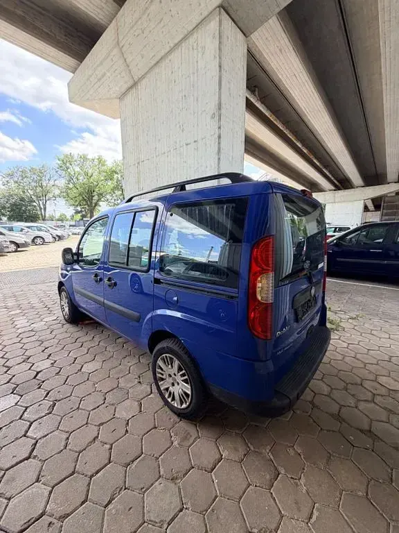 Gebraucht Fiat Doblò Active 84 PS (61 kW) 2009 Blau Van / Kleinbus