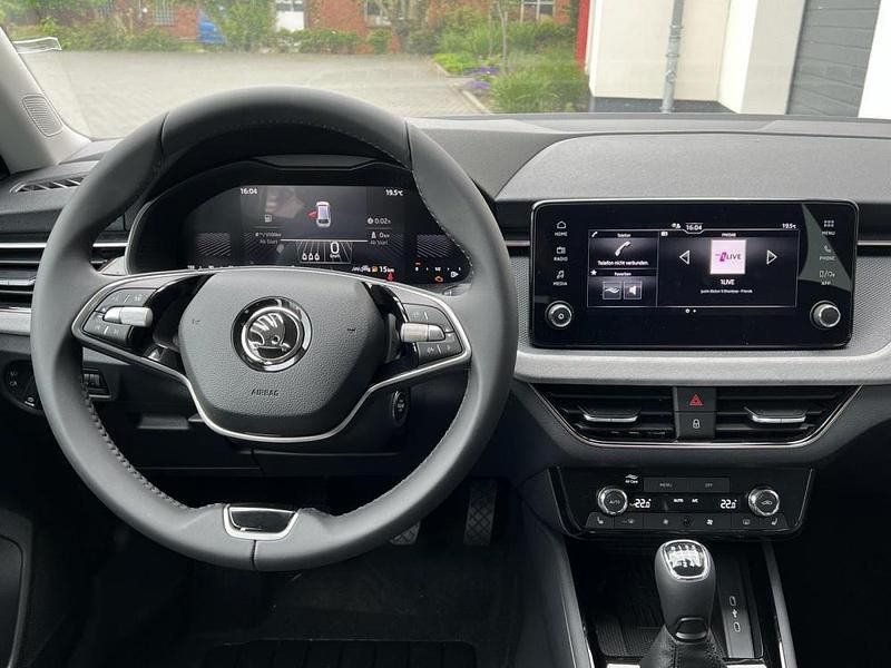Neu Skoda Scala Selection 116 PS (85 kW) 2025 Kleinwagen