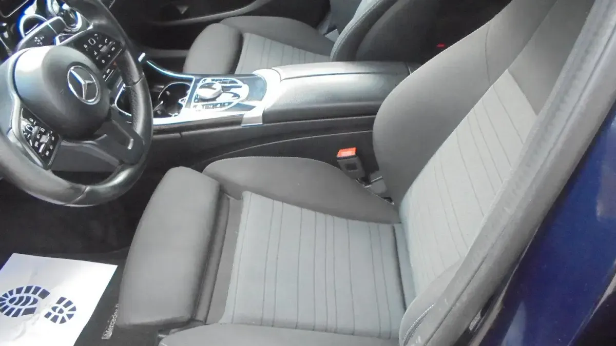 Gebraucht Mercedes C200 160 PS (117 kW) 2020 Blau Kombi