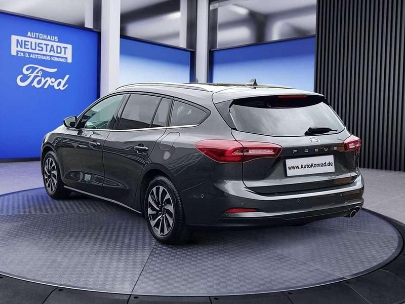 Gebraucht Ford Focus Titanium 125 PS (91 kW) 2024 Magnetic metallic Kombi