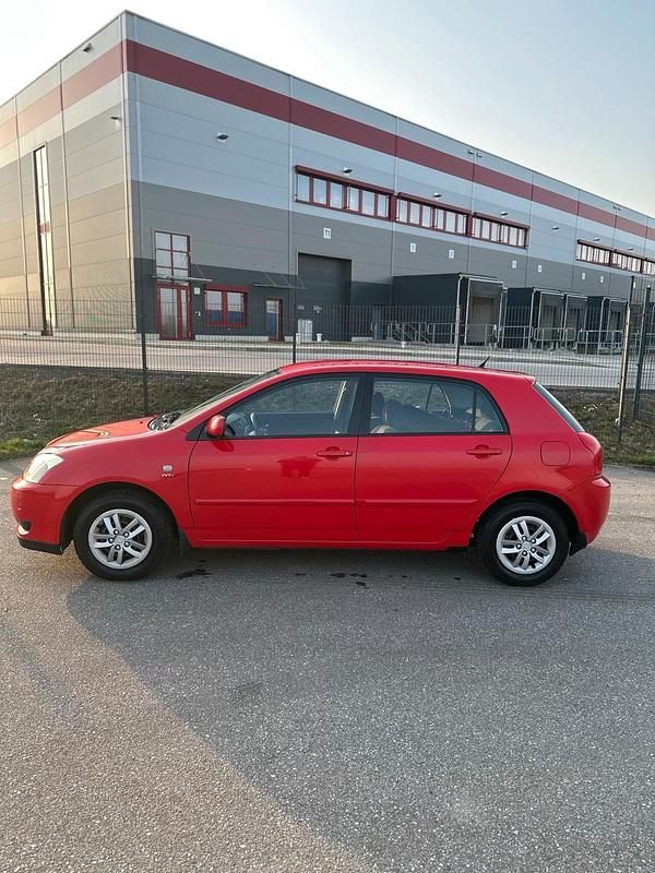 Gebraucht Toyota Corolla 97 PS (71 kW) 2002 Rot Kleinwagen