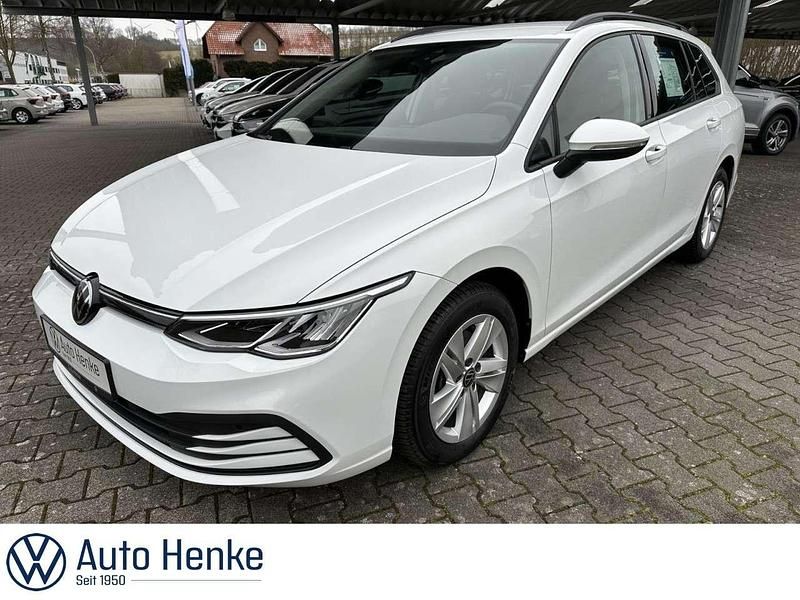 Weiß Gebraucht 2023 VW Golf VIII Life Kombi | 23.999 € (Guter Preis) - Bild 1/4