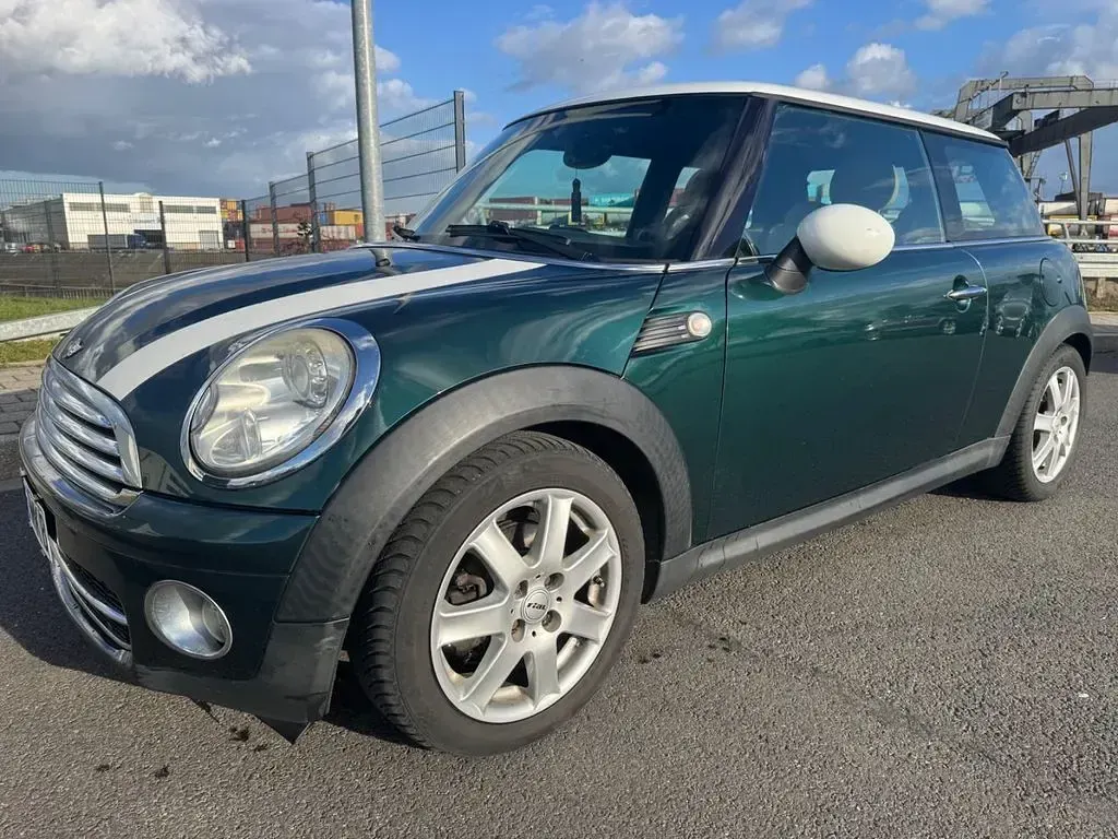 Usado Mini Cooper D 109 HP (80 kW) 2008 Verde Citadino