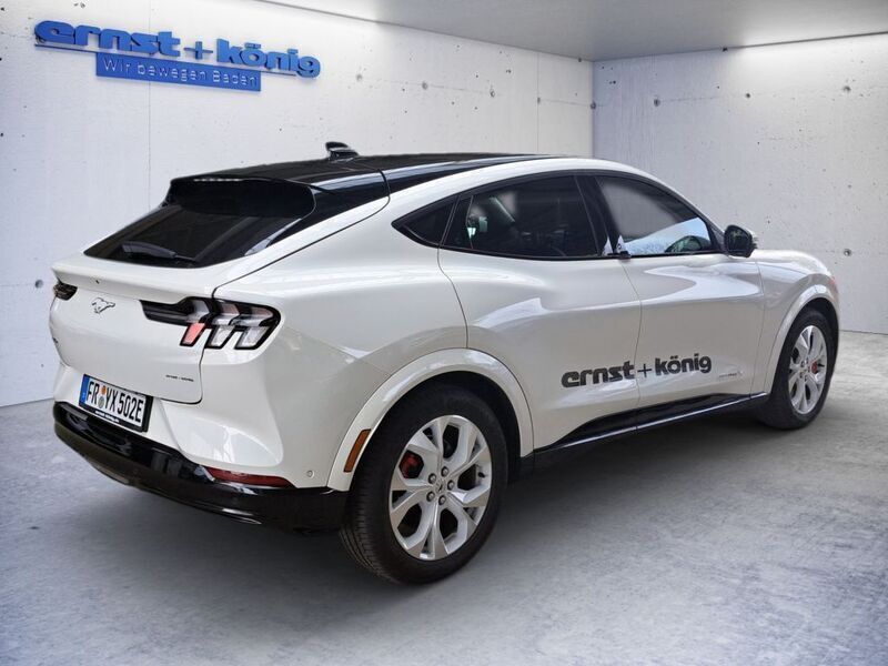 Gebraucht Ford Mustang Mach-E 258 kW (351 PS) 2022 Starwhite platinium metallic (metallic) SUV