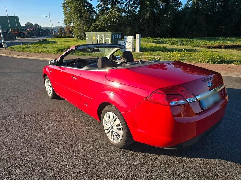Rot Gebraucht 2008 Ford Focus Cabriolet Cabrio | 2.000 € (Fairer Preis) - Bild 1/4