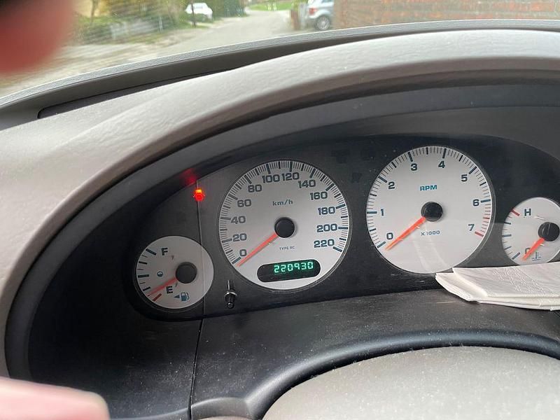 Gebraucht Chrysler Voyager 147 PS (108 kW) 2002 Silber Van / Kleinbus