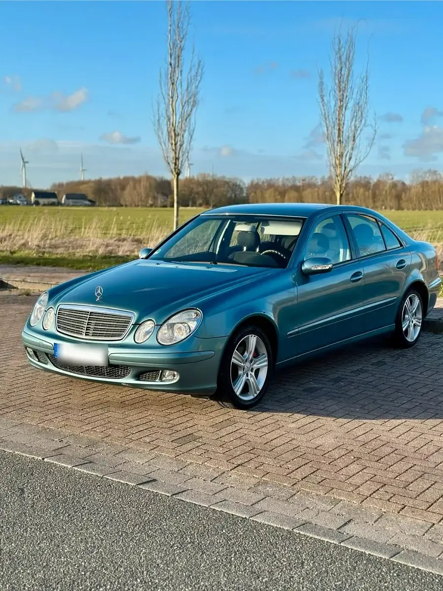 Gebraucht Mercedes E240 177 PS (130 kW) 2003 Limousine