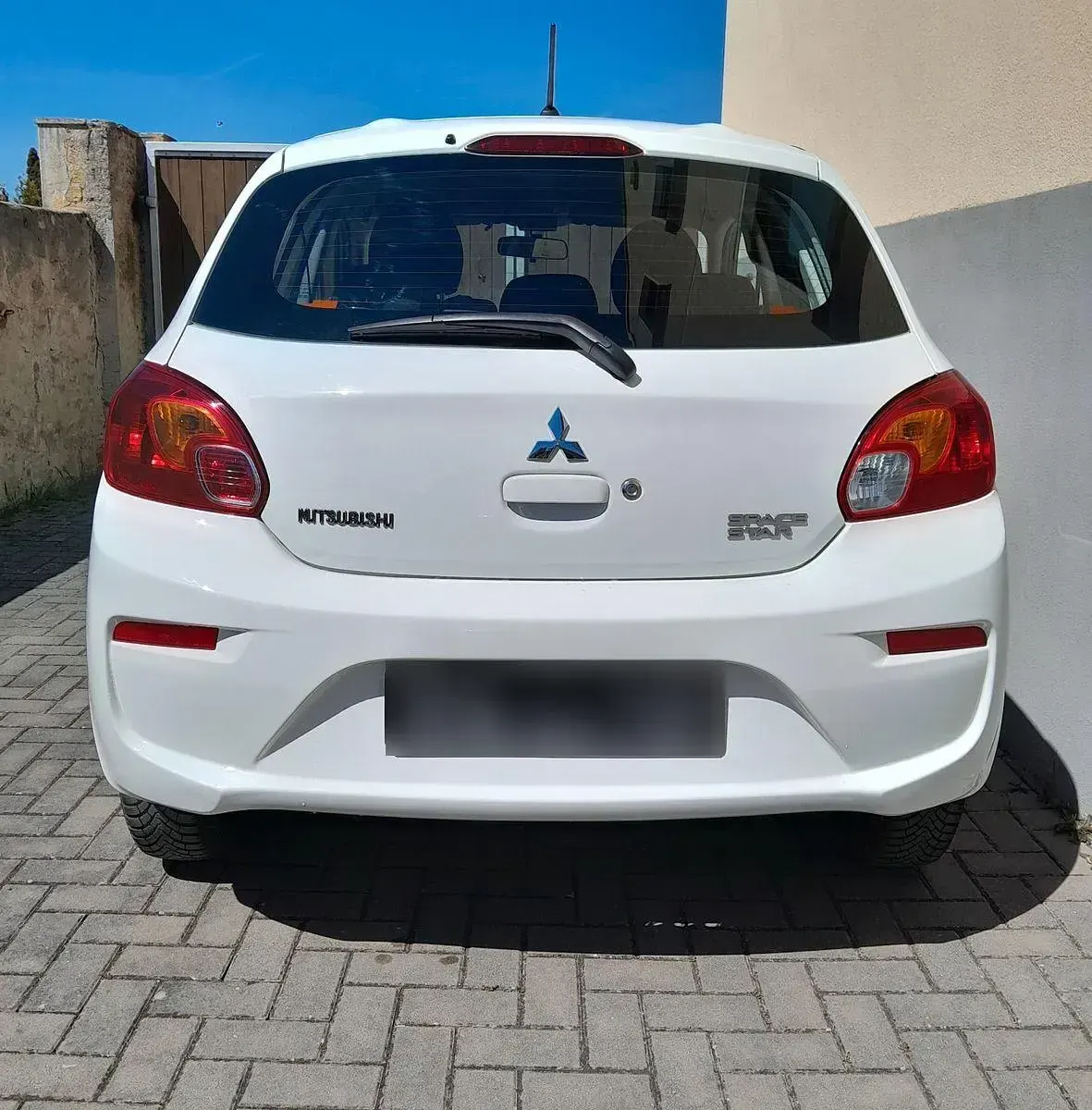 Gebraucht Mitsubishi Space Star Basis 71 PS (52 kW) 2018 Weiß Kleinwagen