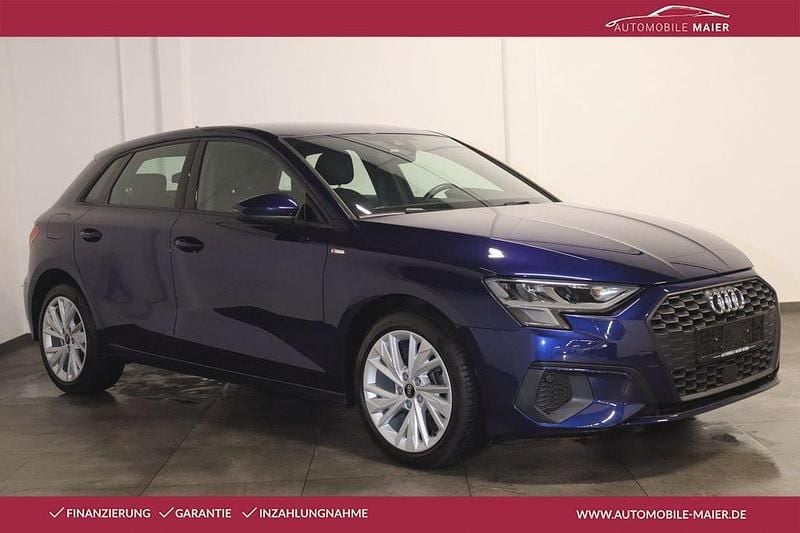 Gebraucht Audi A3 Ambiente 150 PS (110 kW) 2020 Navarrablau metallic Limousine