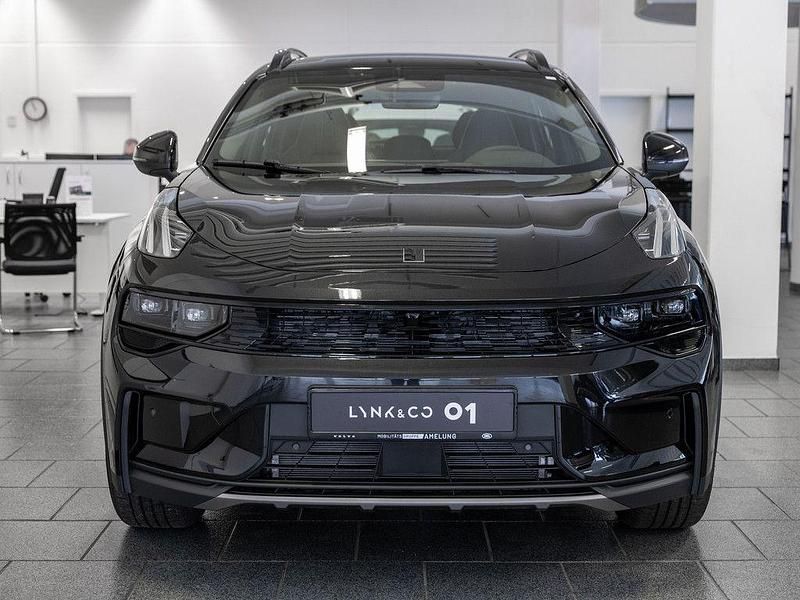 Neu Lynk & Co 01 280 PS (205 kW) 2026 Schwarz SUV