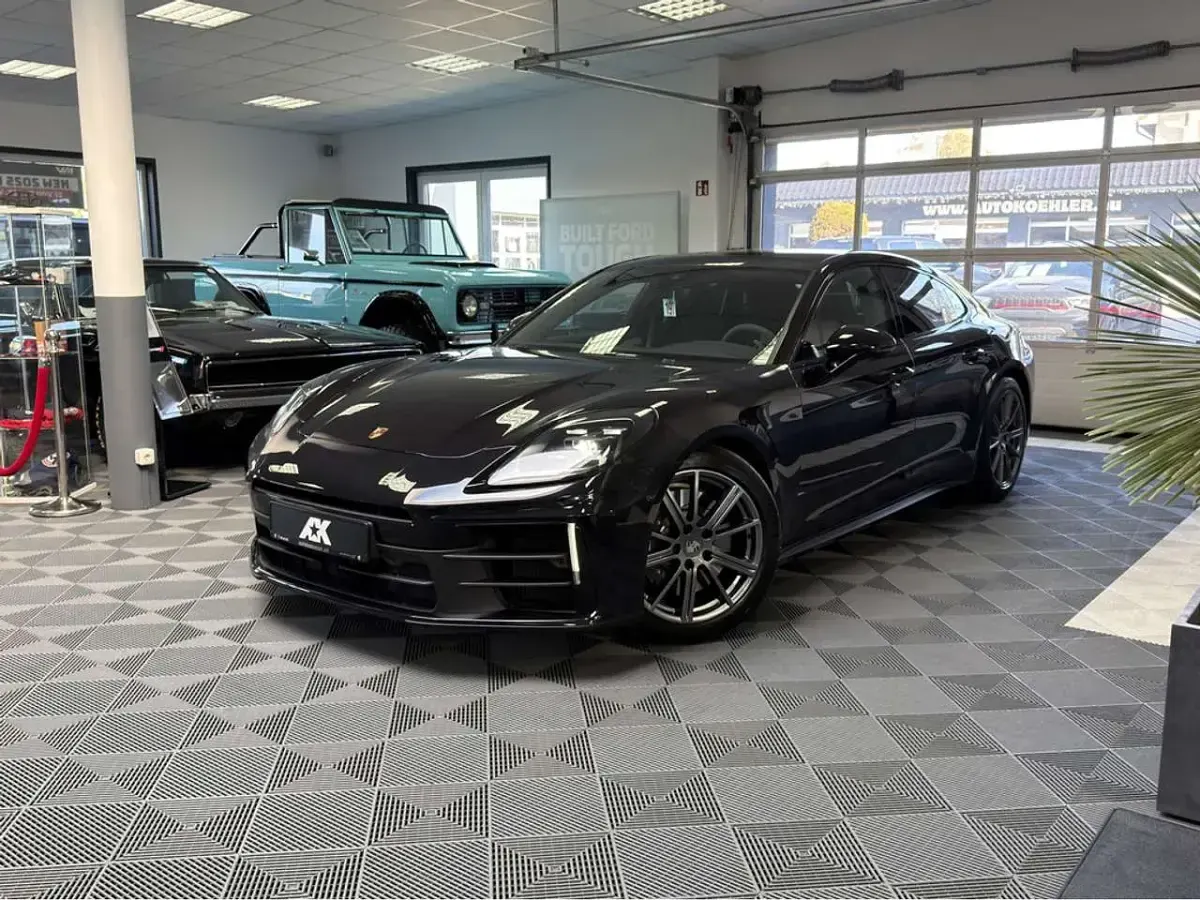 Gebraucht Porsche Panamera 4 470 PS (345 kW) 2025 Schwarz Kleinwagen