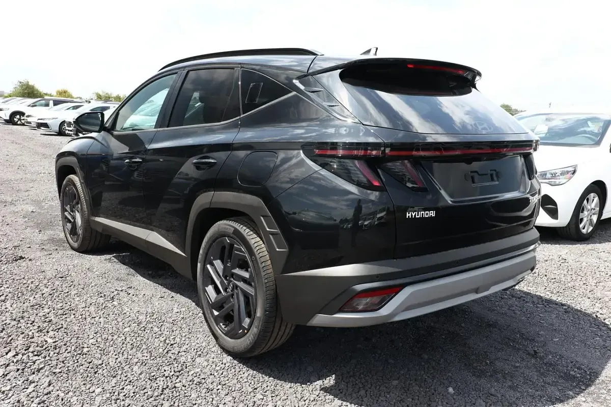 Neu Hyundai Tucson Trend 150 PS (110 kW) 2026 Abyss black perleffekt SUV